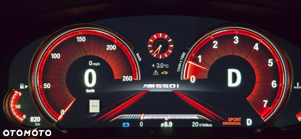 BMW Seria 5 M550i xDrive - 6