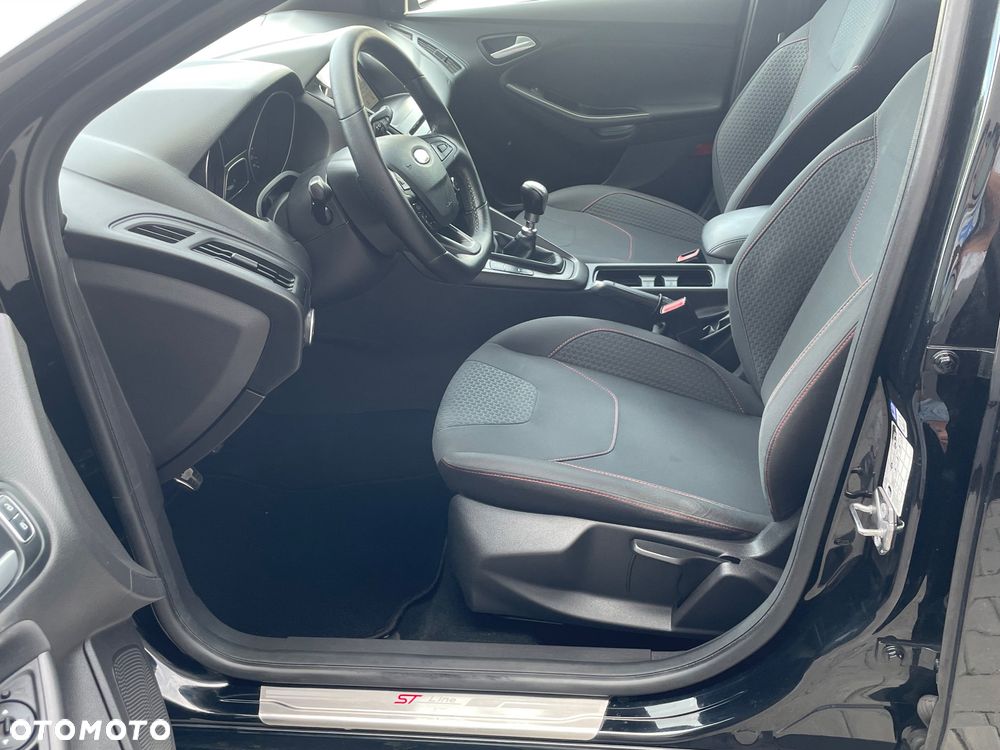 Ford Focus - 19
