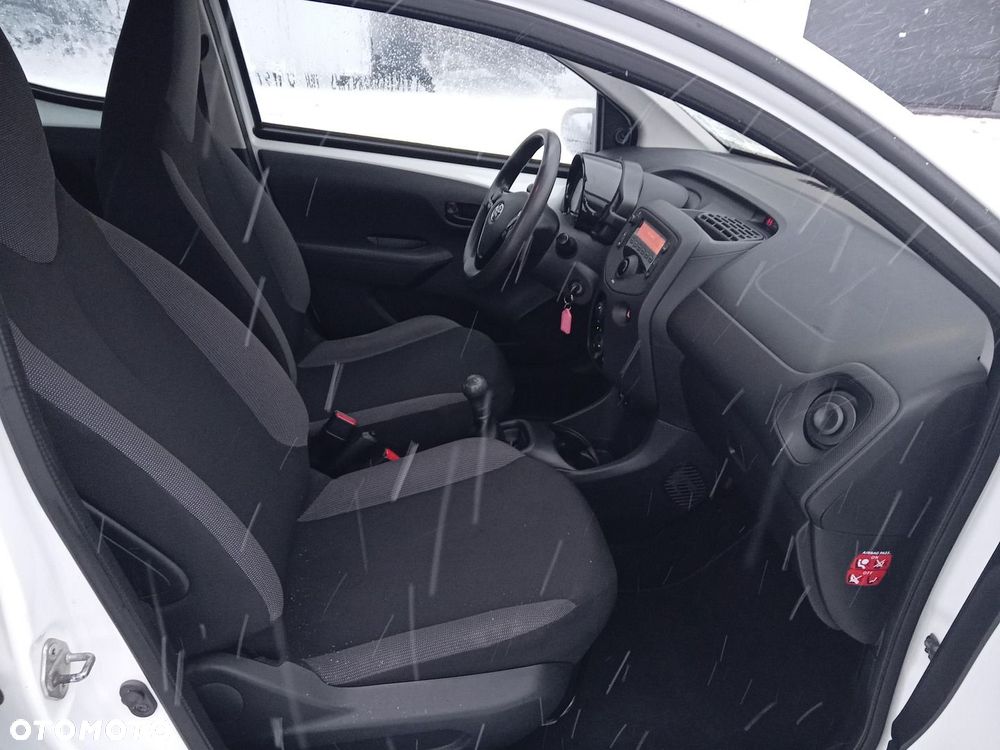 Toyota Aygo - 10