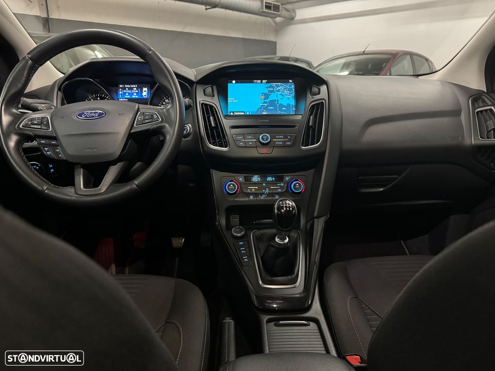 Ford Focus 1.0 EcoBoost Titanium - 30