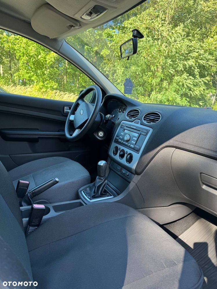 Ford Focus 1.8 Trend - 10