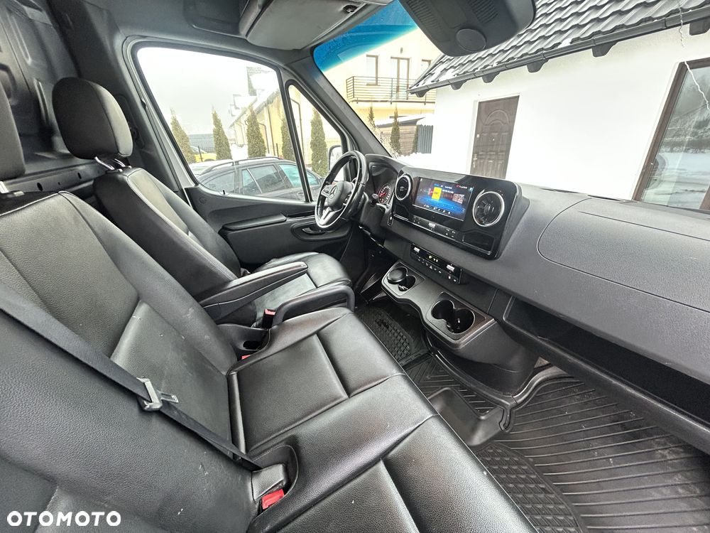 Mercedes-Benz SPRINTER - 16