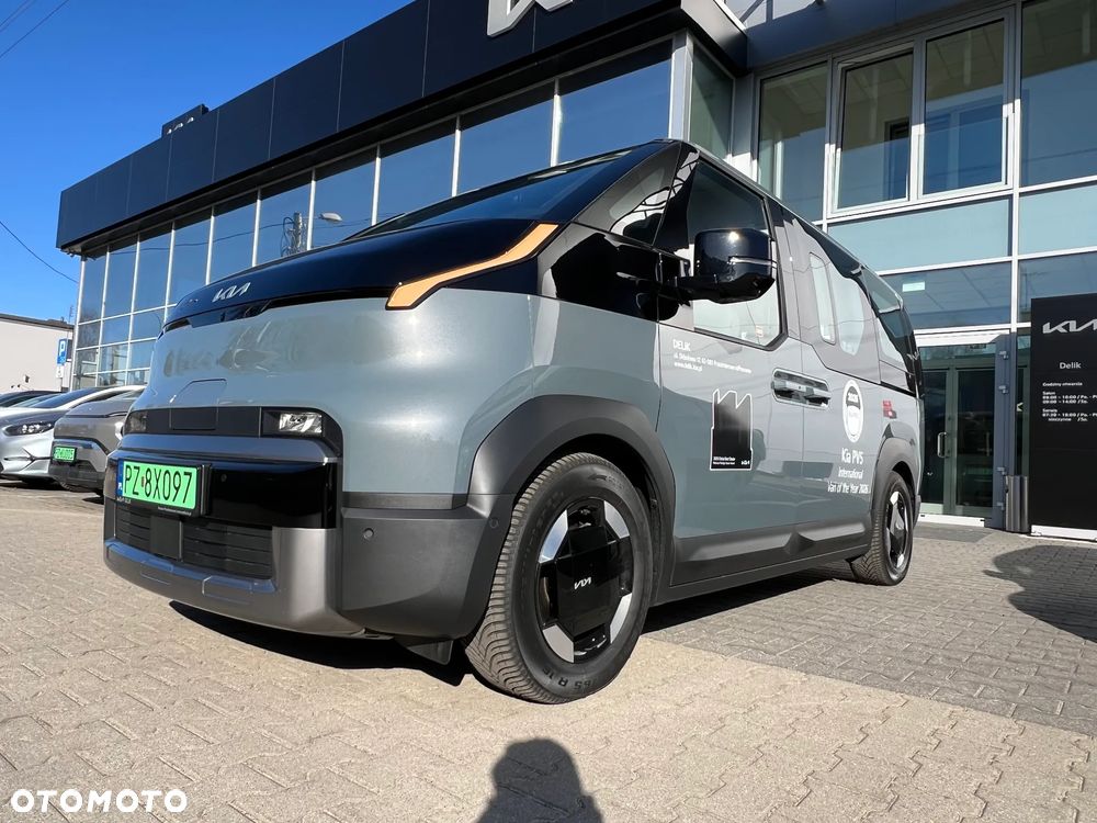 Kia PV5 - 4