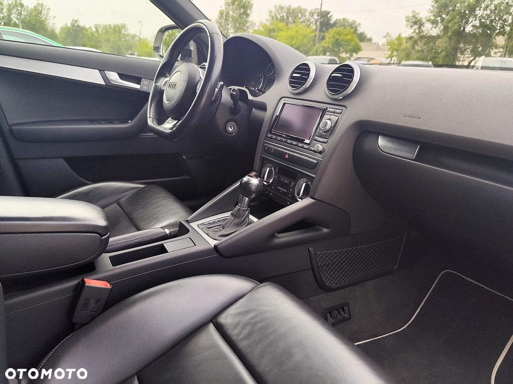Audi RS3 Sportback Standard - 11