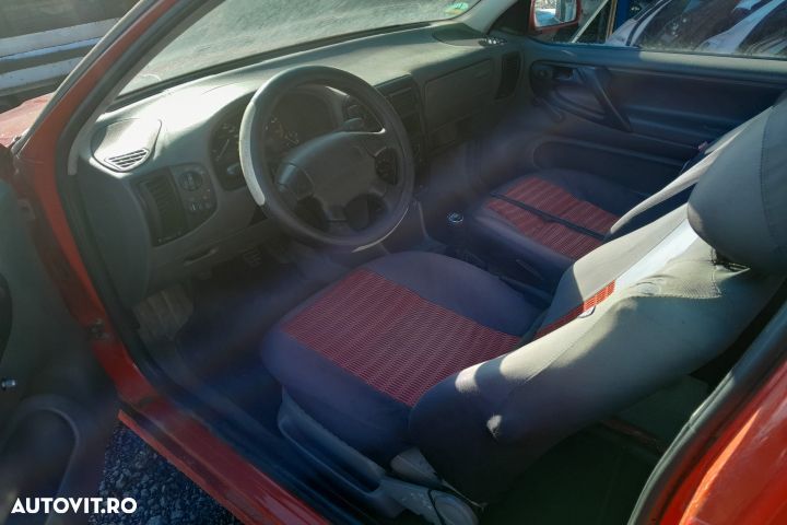 Grila radiator 6N0853651E Volkswagen VW Polo 3 6N [1994 - 2001] Hatch - 7