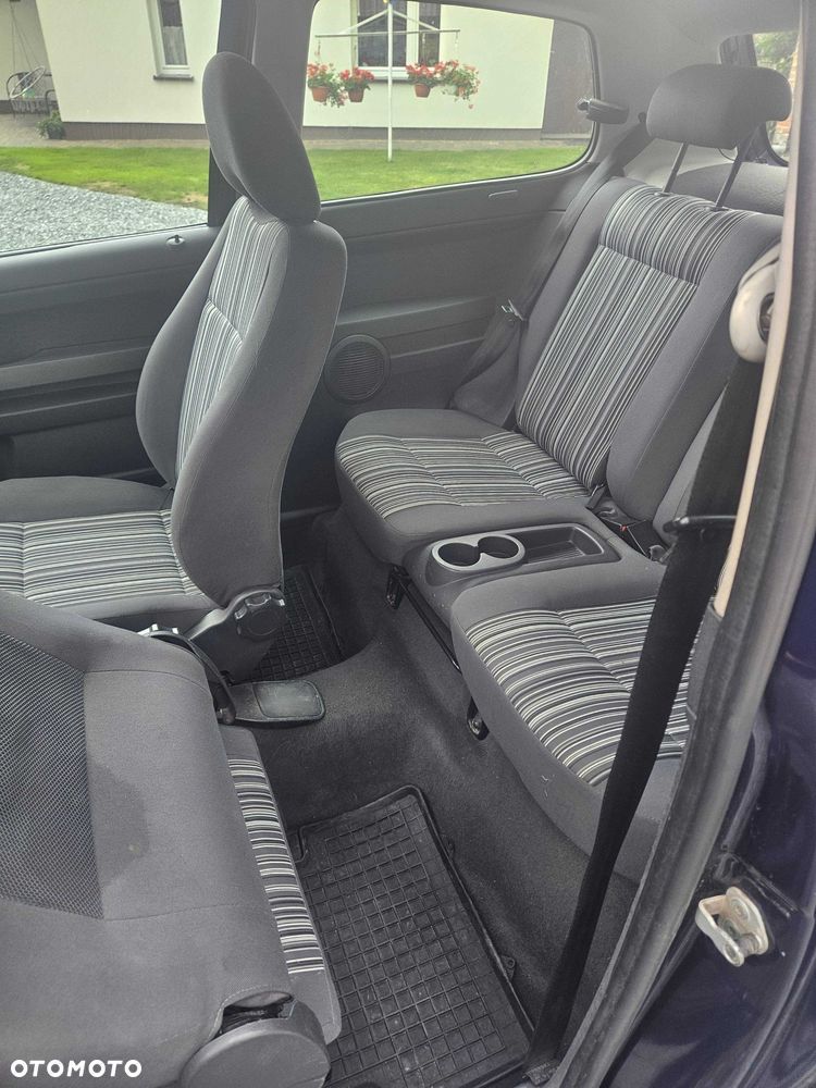 Volkswagen Fox - 5