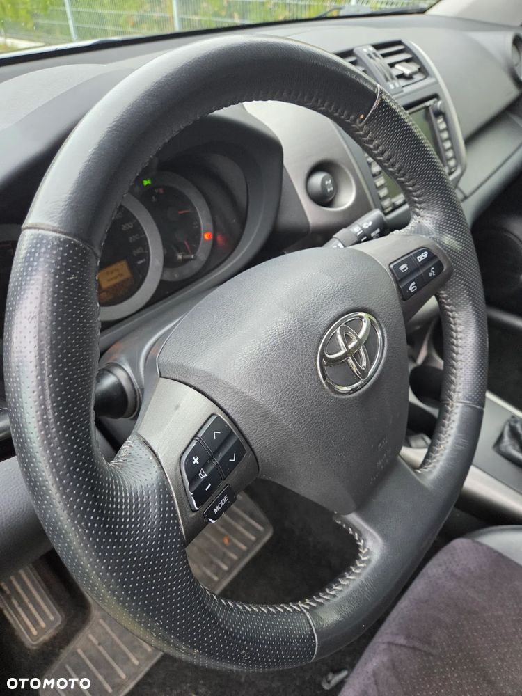 Toyota RAV4 2.2 D-4D 4x4 Executive - 37