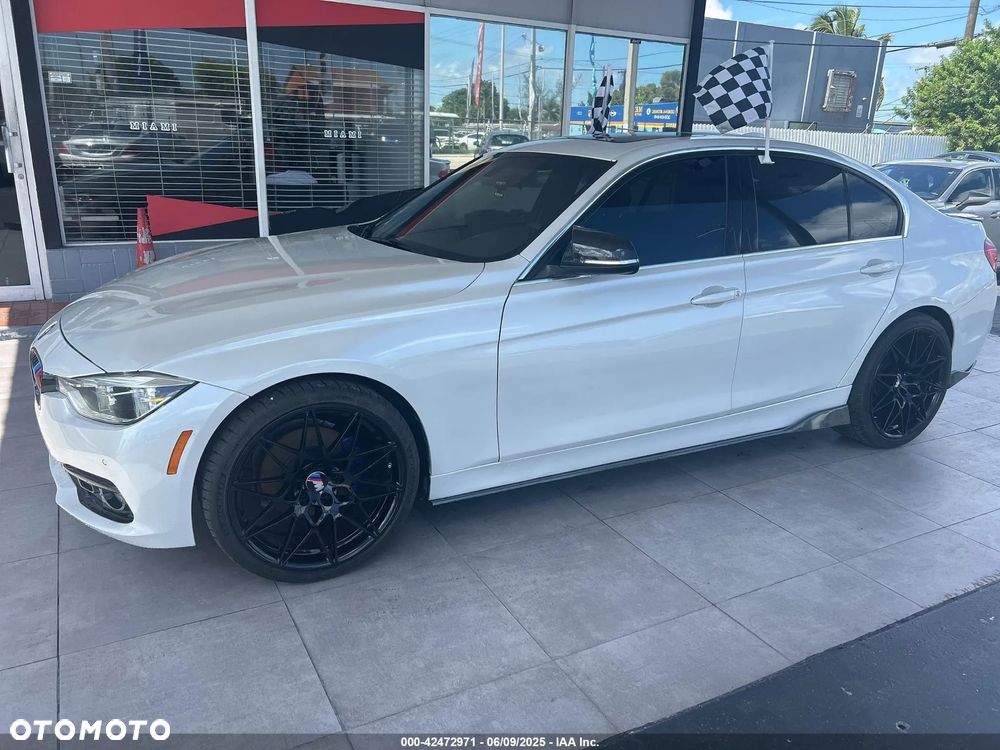 BMW Seria 3 330i - 6