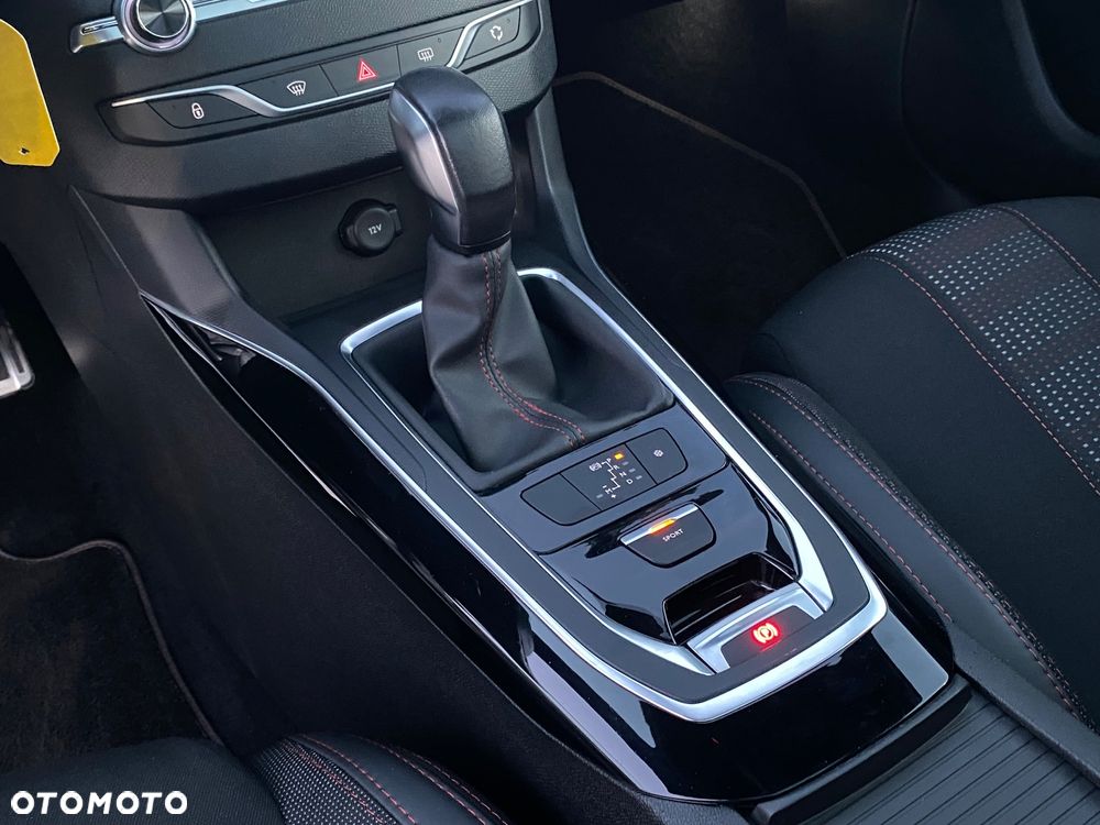 Peugeot 308 PureTech 130 EAT6 Stop & Start GT-Line Edition - 26