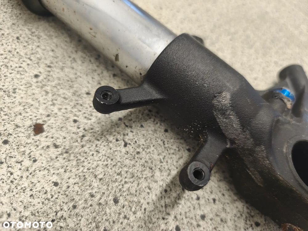Laga lewa, zawieszenie przód, amortyzator, kopyto Suzuki GSXR 750 GSXR750 GSX-R 750 - 7