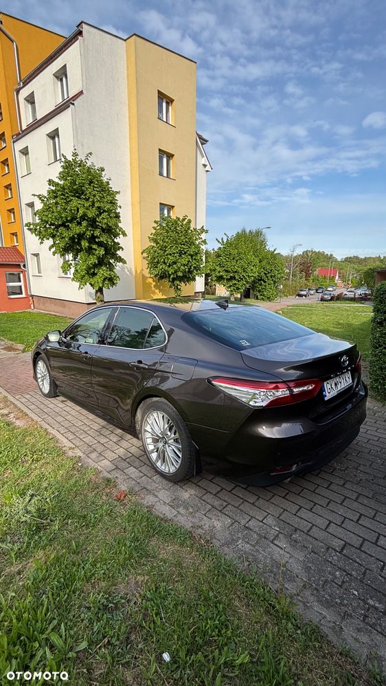 Toyota Camry 2.5 Hybrid Executive CVT - 2