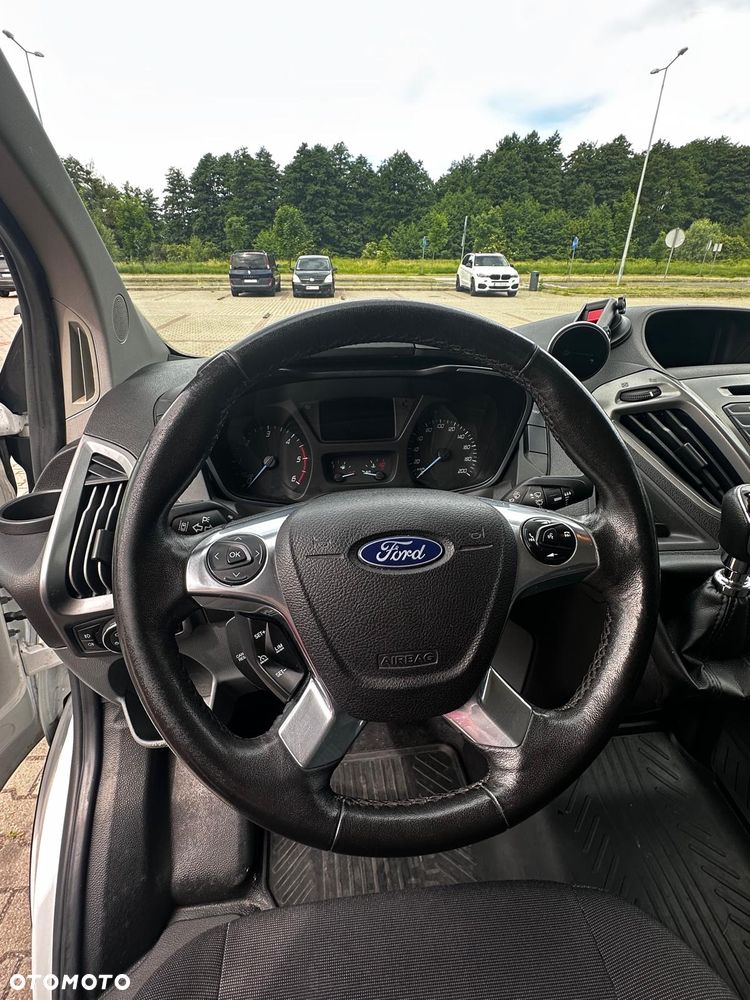 Ford Custom - 6