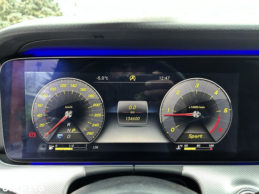 Mercedes-Benz Klasa E 200 d 9G-TRONIC AMG Line - 18