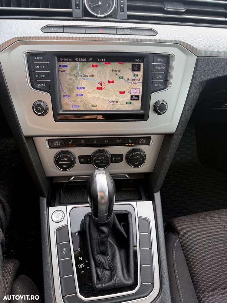 Volkswagen Passat 1.6 TDI SCR DSG Business - 14