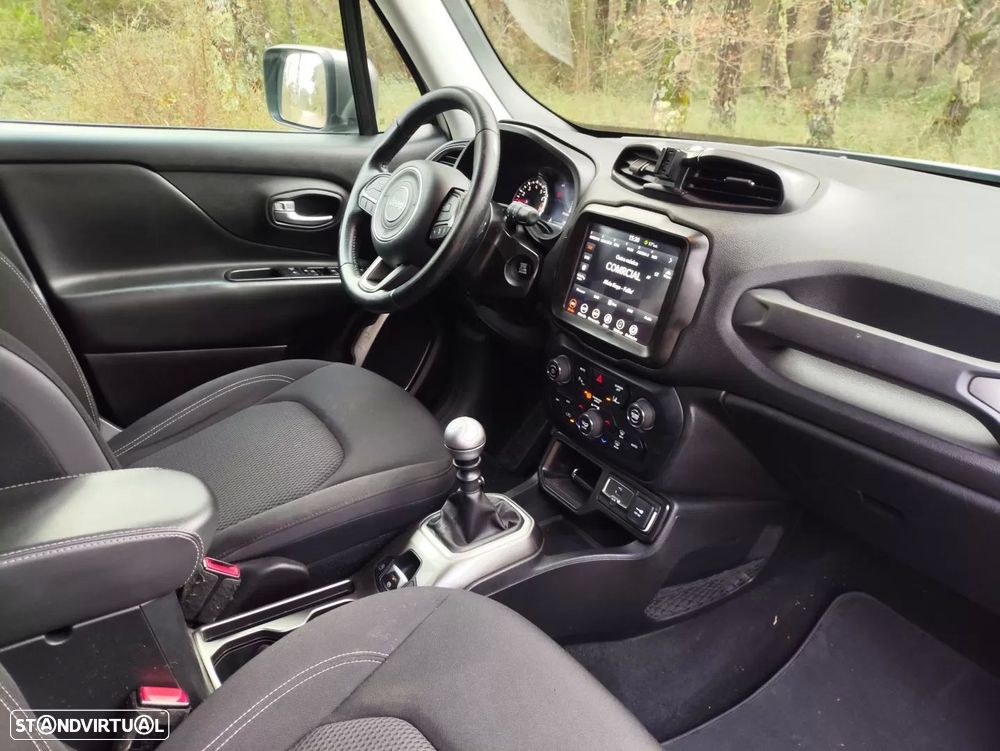 Jeep Renegade 1.0 T Limited - 17