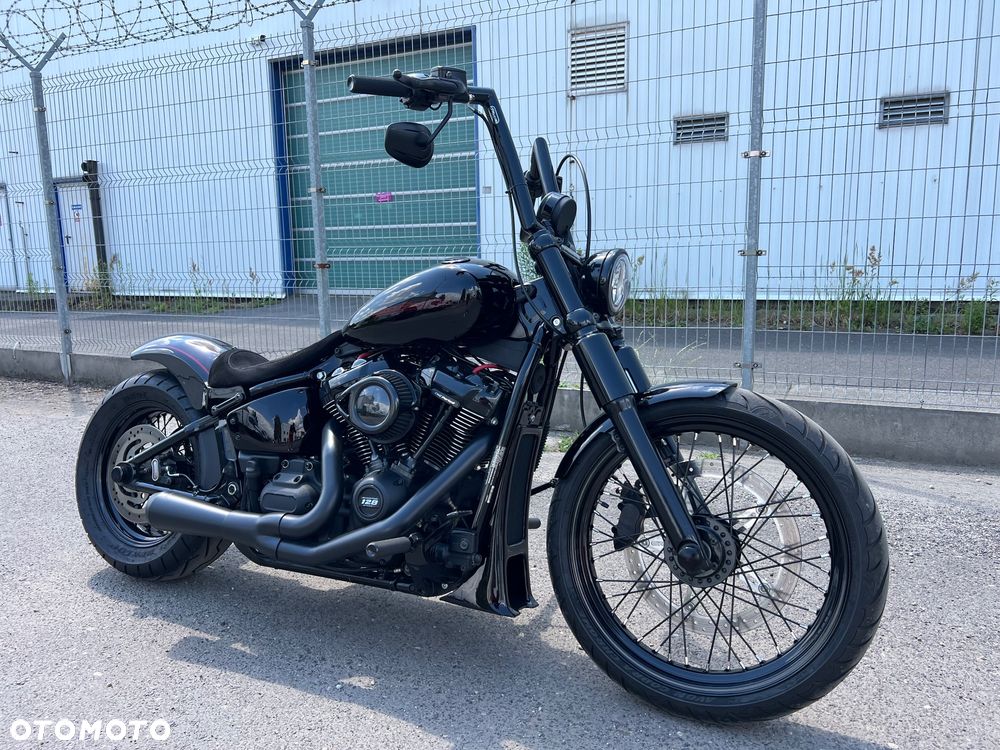Harley-Davidson Softail Street Bob - 2