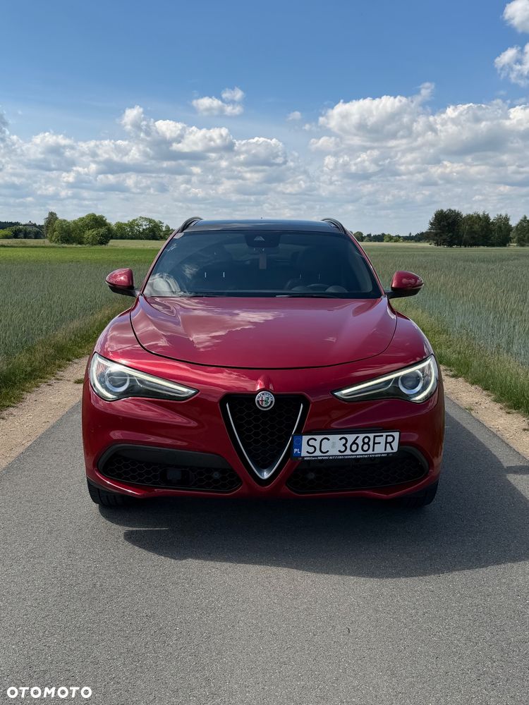 Alfa Romeo Stelvio 2.0 Turbo 16V AT8-Q4 Lusso Ti - 1