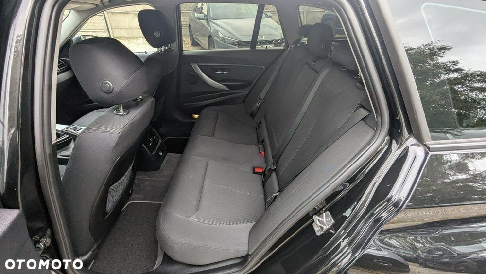 BMW Seria 3 - 16