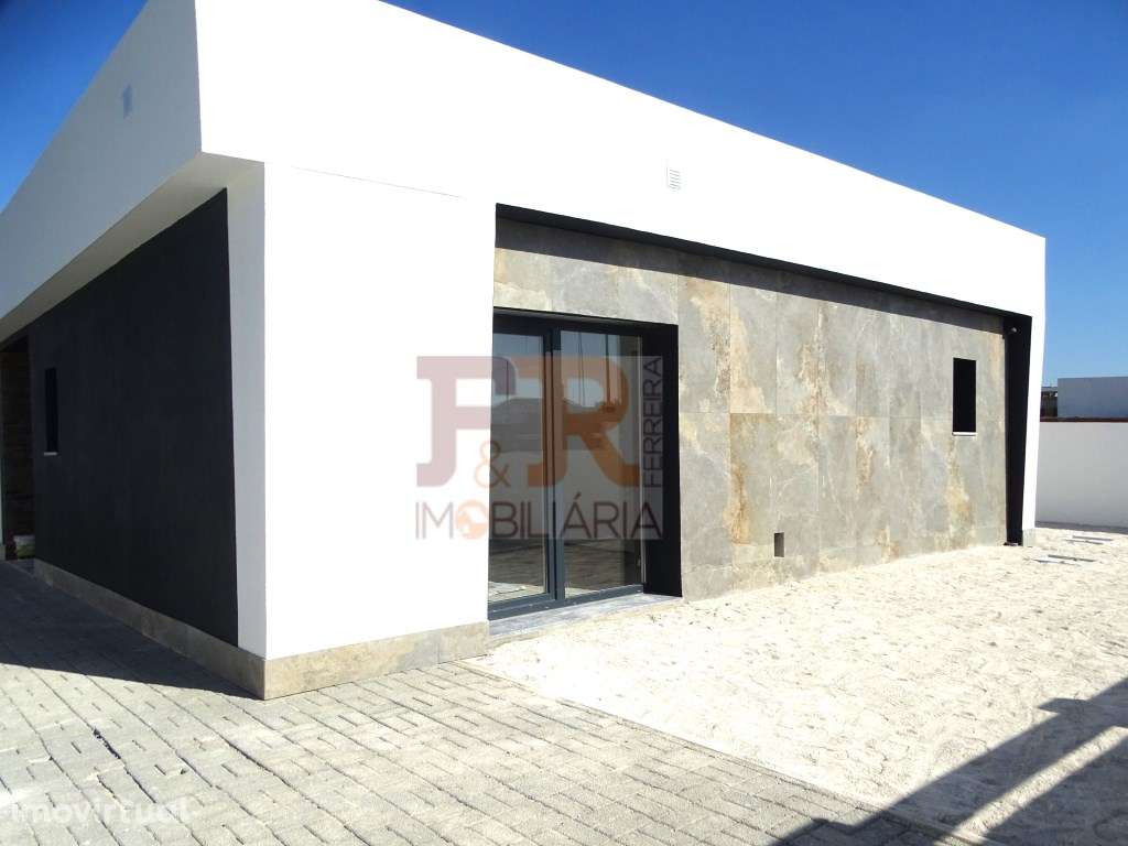 Moradia Isolada Térrea T3 com piscina e garagem Azeitão - Grande imagem: 3/41