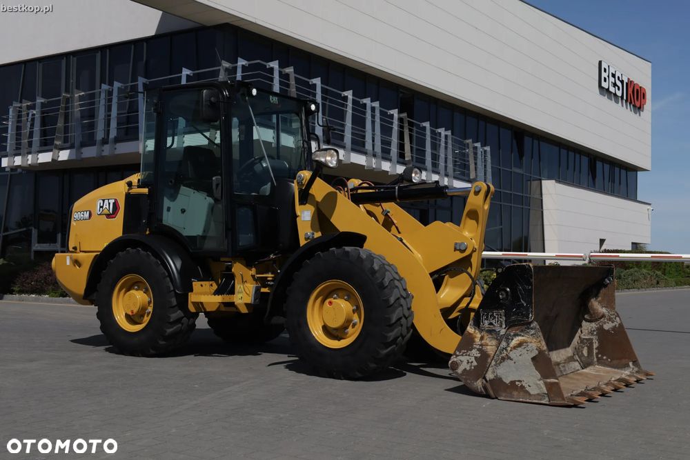 Caterpillar CAT 906M - 2