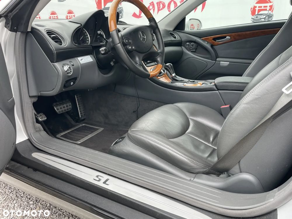 Mercedes-Benz SL 500 - 24