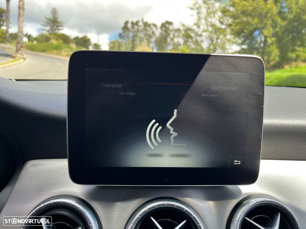Mercedes-Benz CLA 180 d Shooting Brake AMG Line - 24