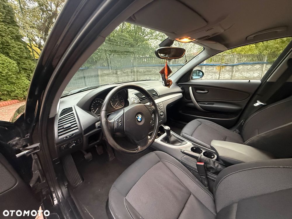 BMW Seria 1 116i - 8