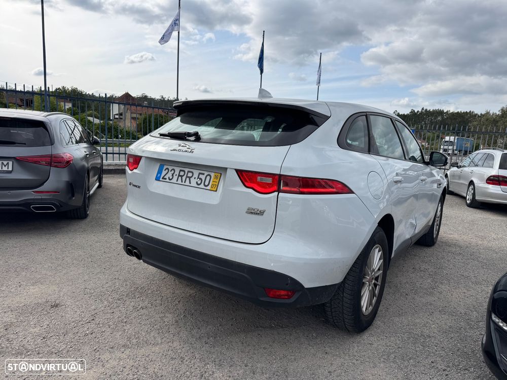 Jaguar F-Pace 2.0 i4D Pure - 4