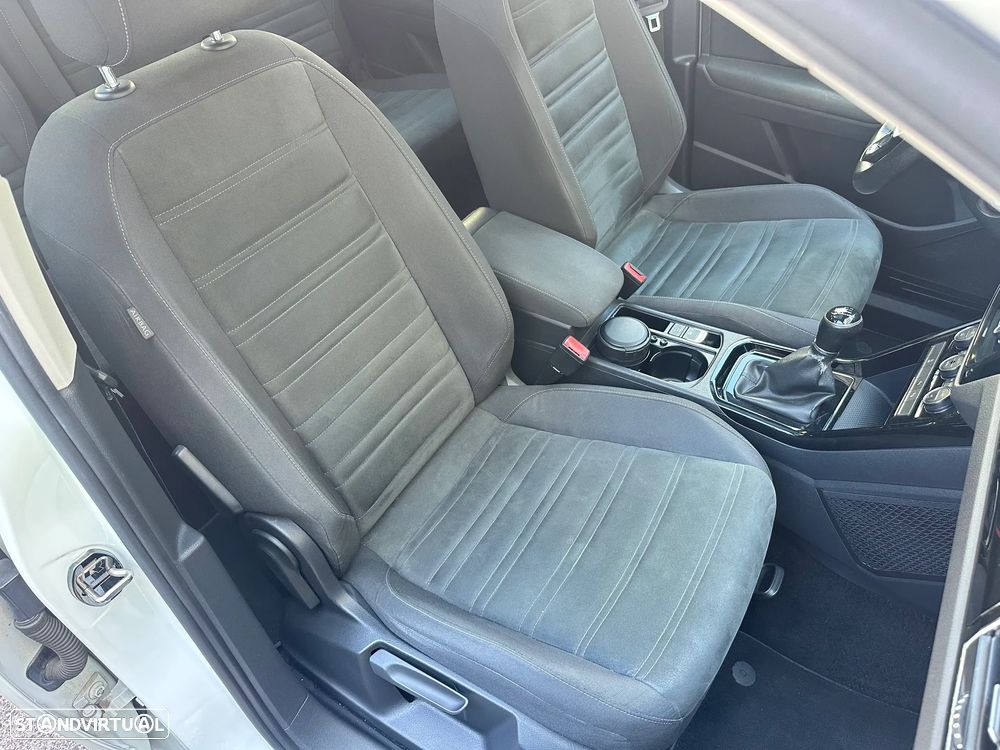 VW Touran - 8