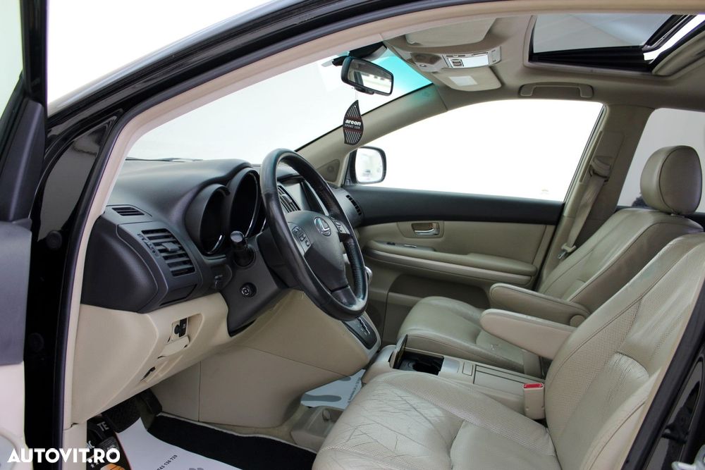 Lexus Seria RX - 12