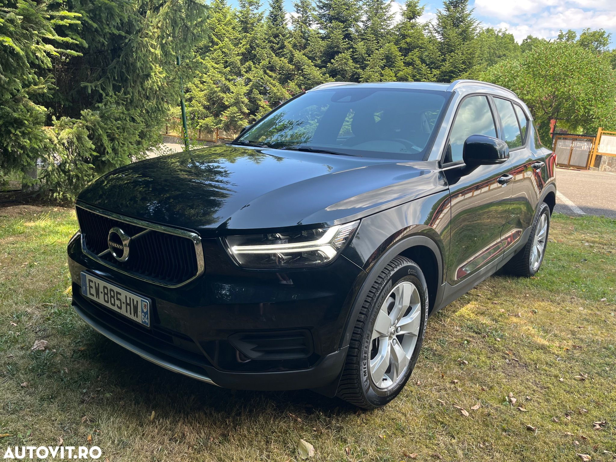 Volvo XC 40 D4 AWD Geartronic Momentum Pro - 1