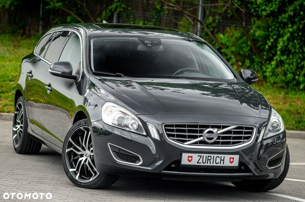 Volvo V60 D5 Geartronic Kinetic - 12