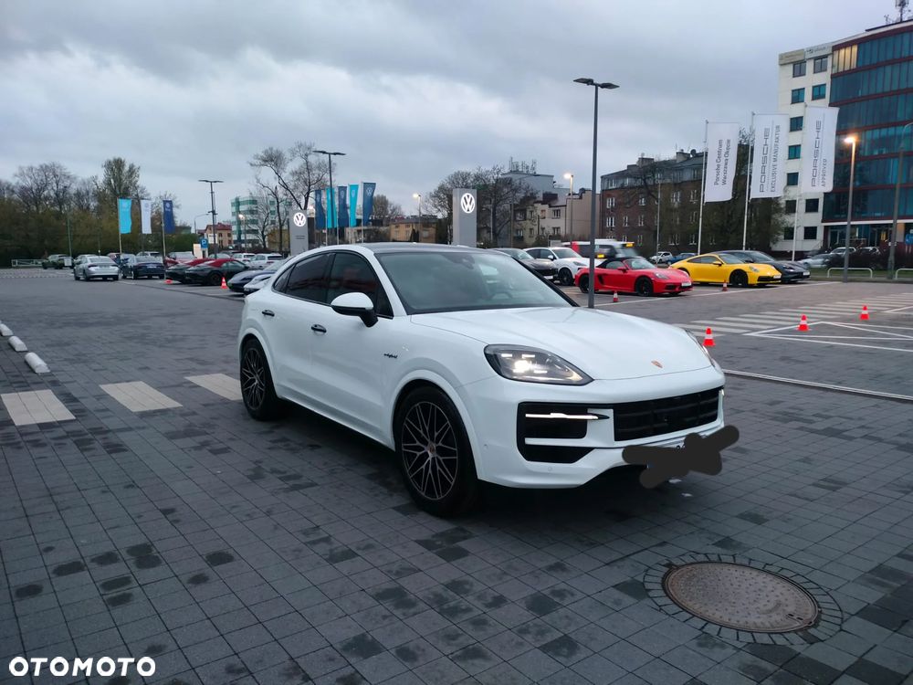 Porsche Cayenne Coupe E-Hybrid PHEV - 2