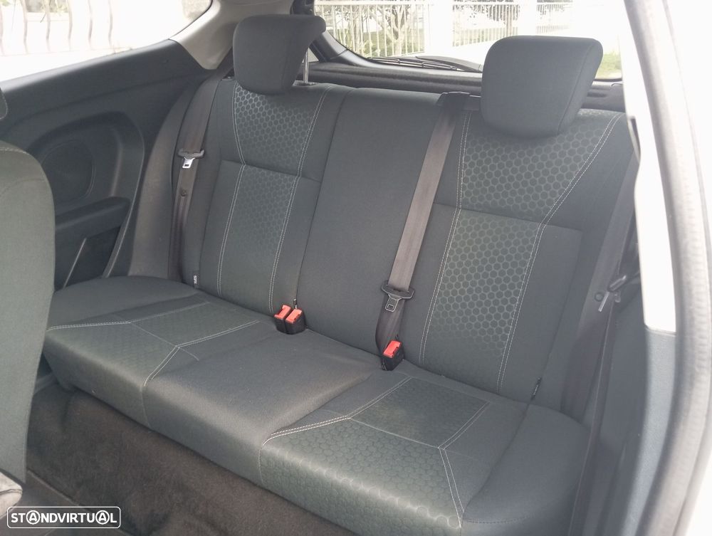 Ford Fiesta 1.25 Techno - 8