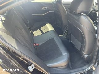 BMW Seria 3 318i - 14