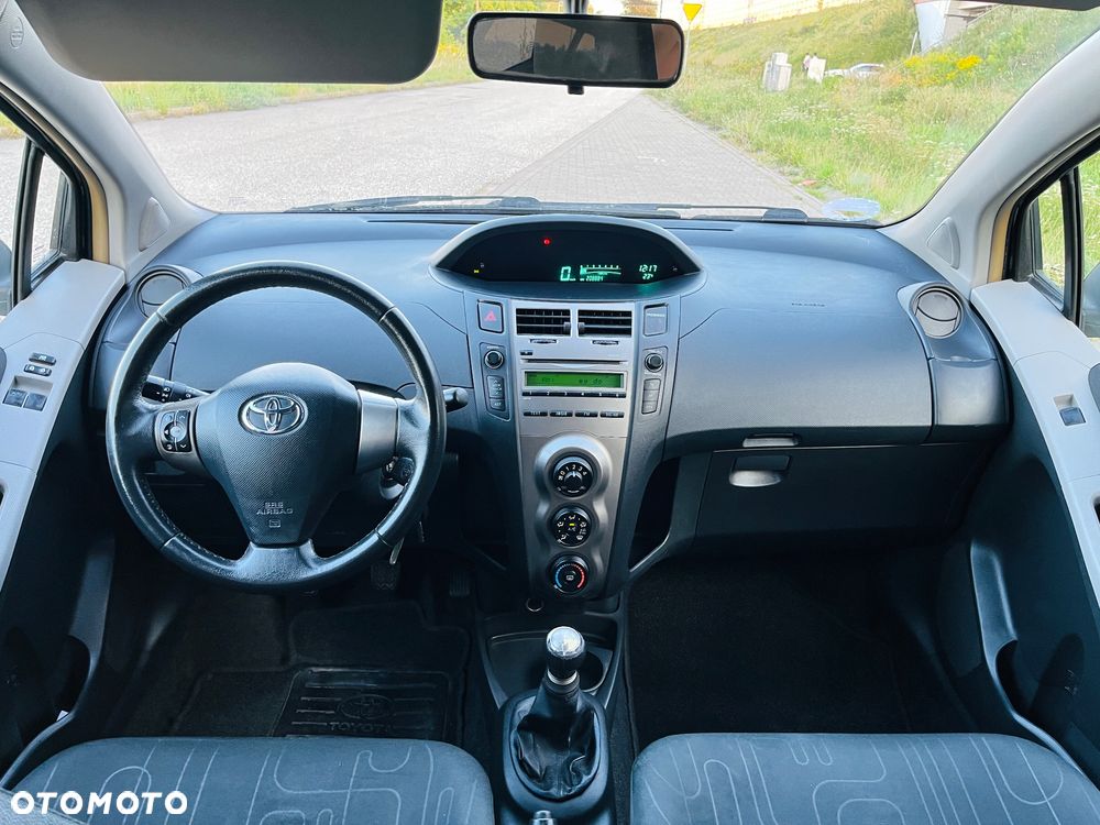 Toyota Yaris 1.0 Luna A/C - 8