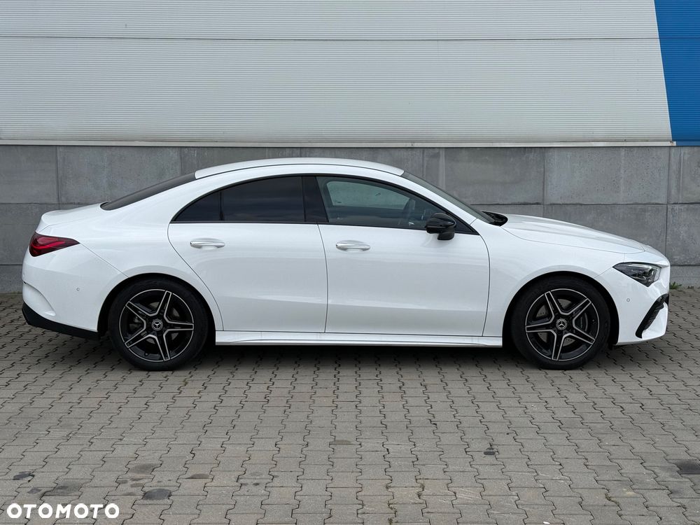 Mercedes-Benz CLA 200 AMG Line 7G-DCT - 2