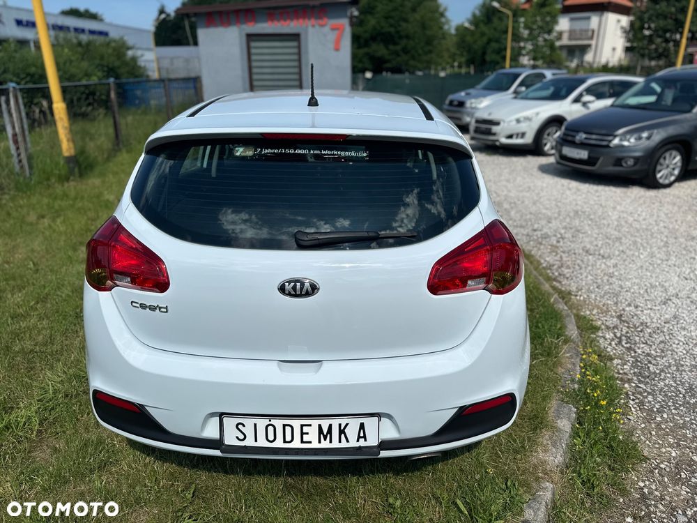 Kia Ceed - 14