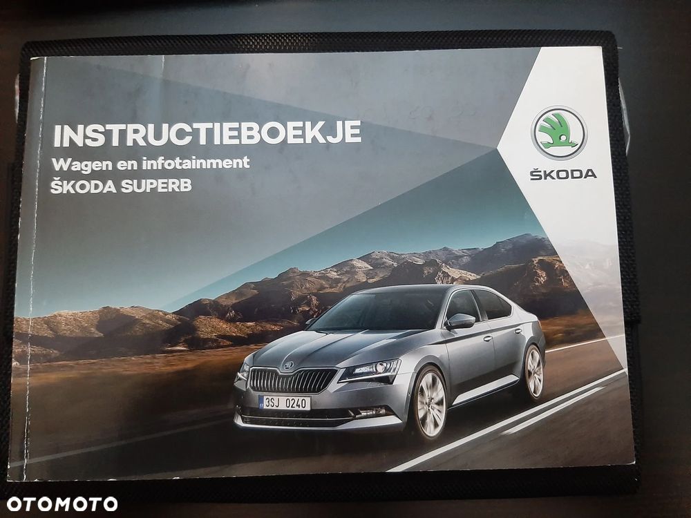 Skoda Superb 1.6 TDI Ambition - 14