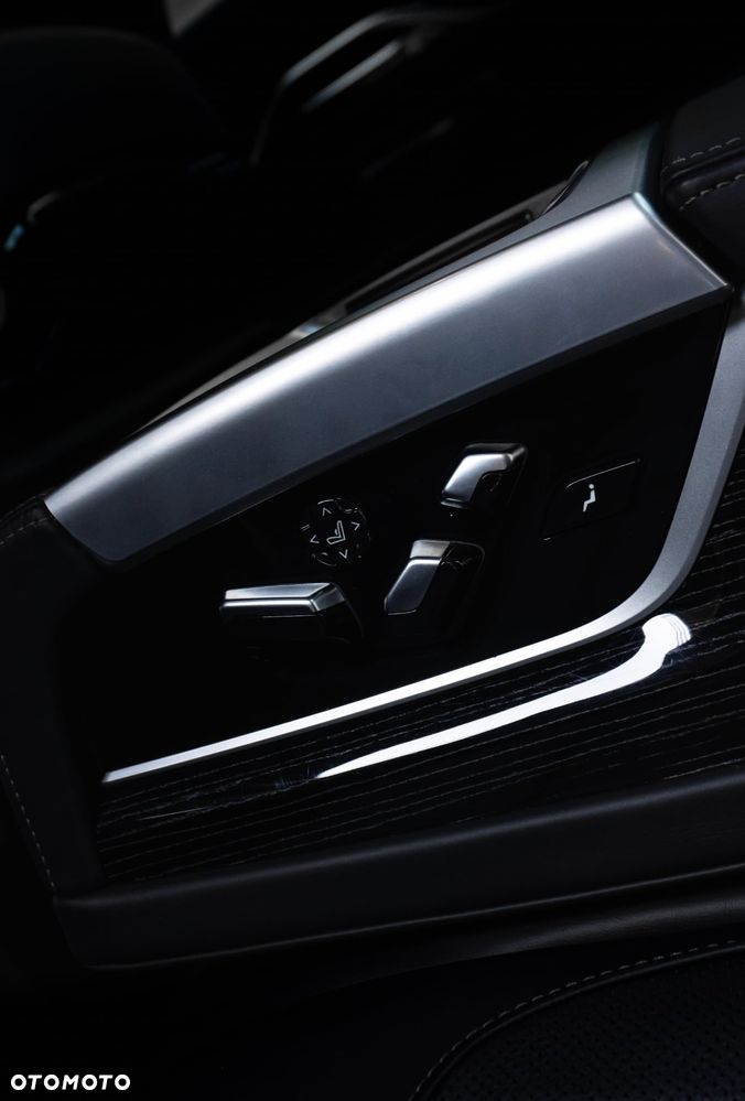 BMW Seria 7 - 18