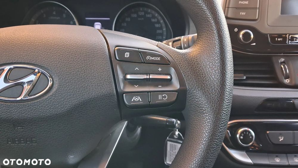Hyundai i30 1.5 DPI Classic + - 17