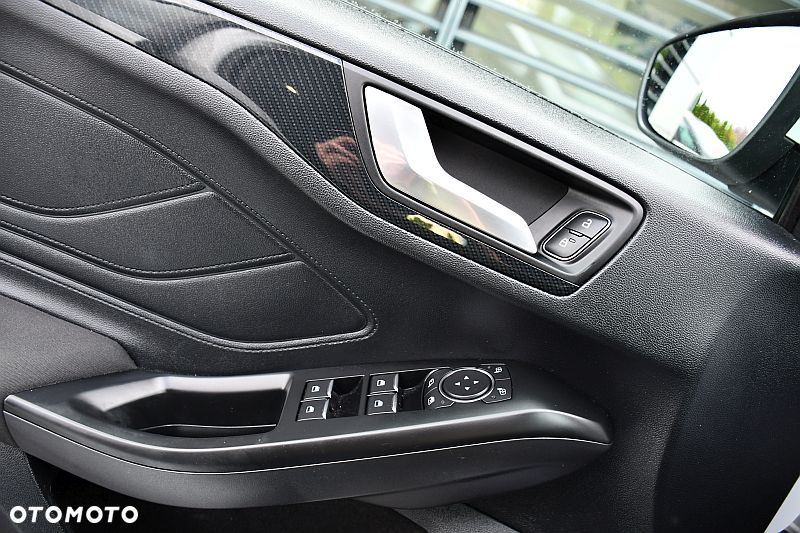 Ford Focus 1.5 EcoBlue Start-Stopp-System ST-LINE X - 18