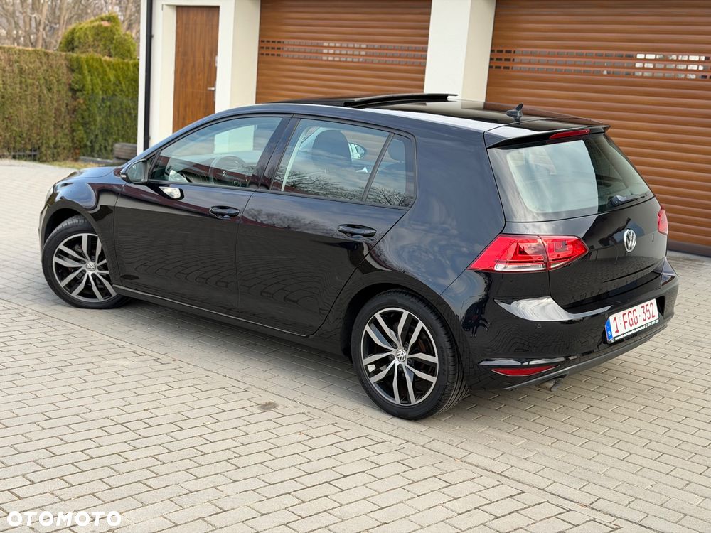 Volkswagen Golf 1.6 TDI DPF Highline - 4