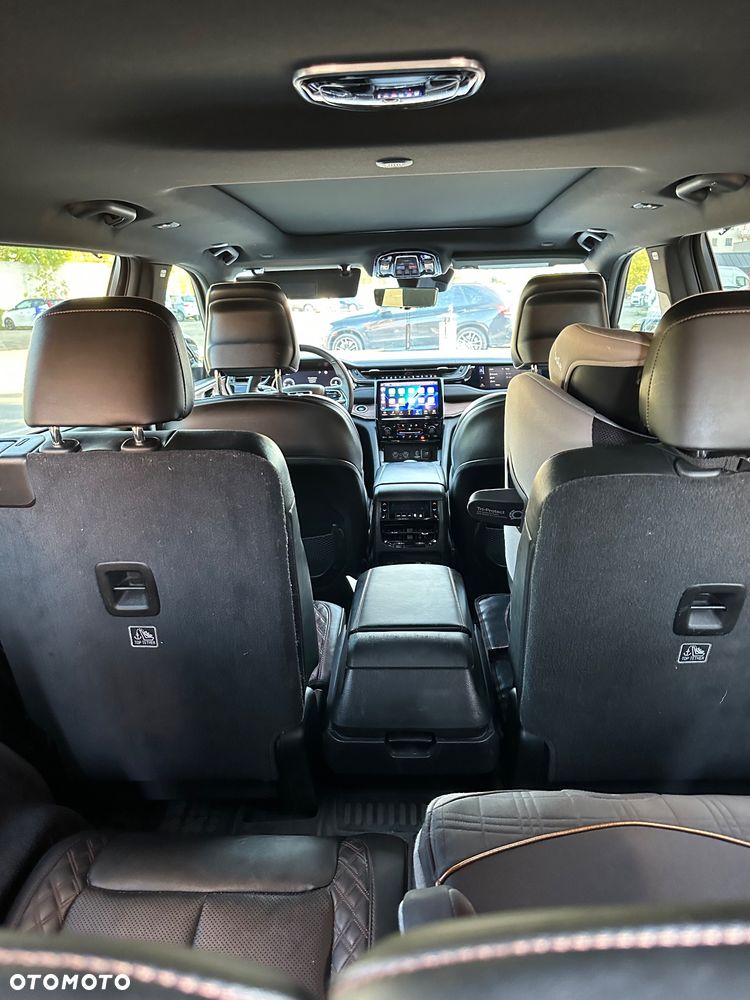 Jeep Grand Cherokee - 26