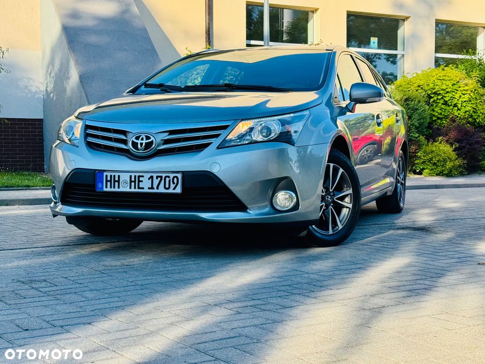 Toyota Avensis 1.8 Premium MS - 4