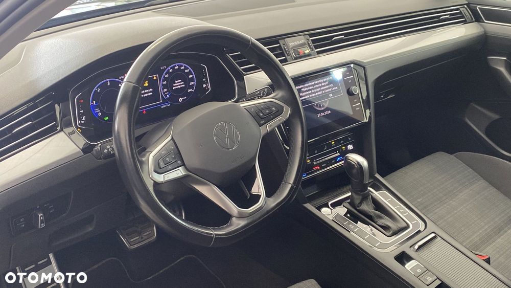 Volkswagen Passat - 15
