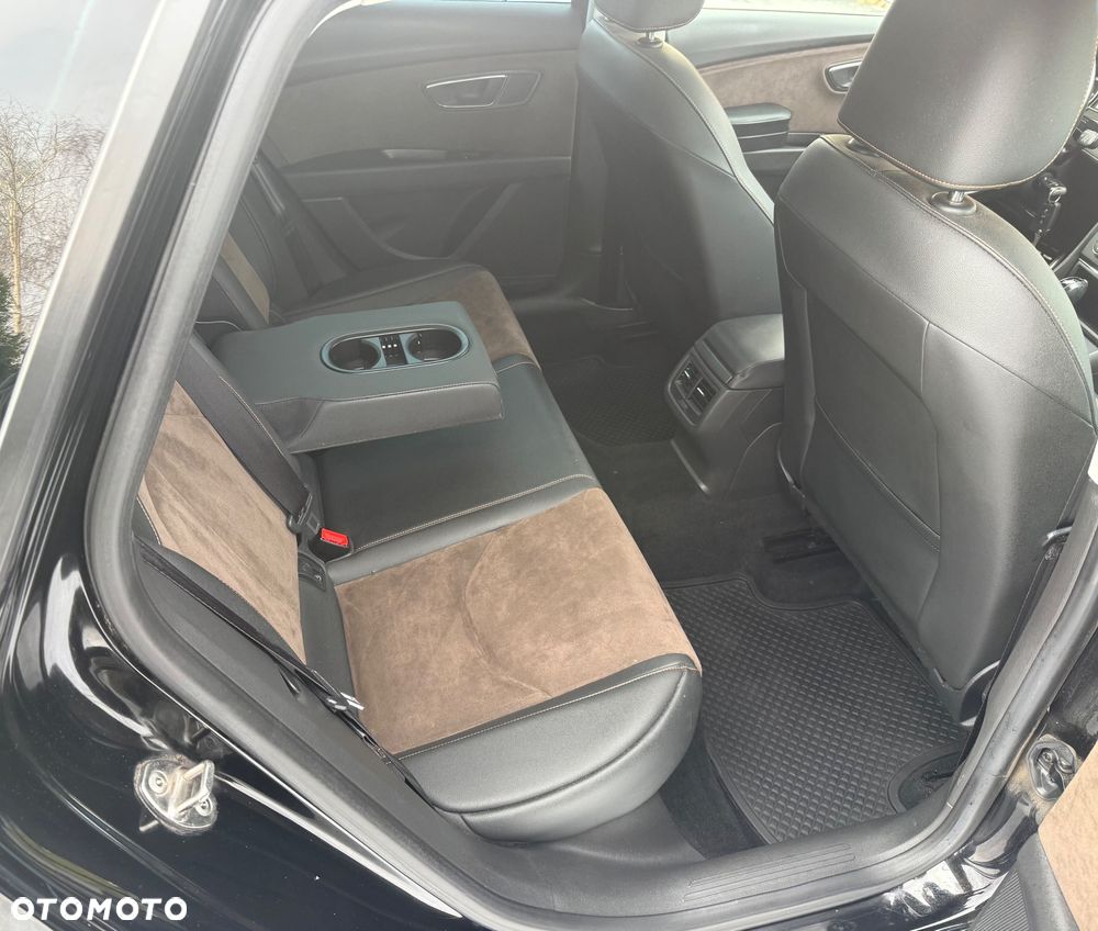 Seat Leon Sportstourer 2.0 TDI Start&Stop 4Drive DSG X-Perience - 20