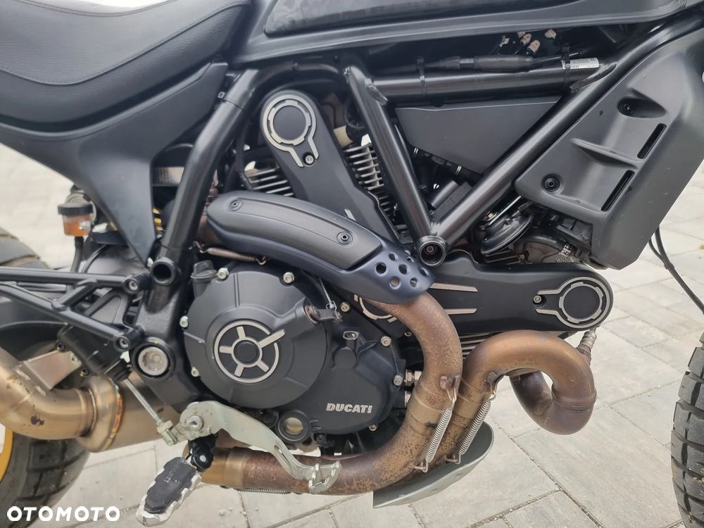 Ducati Scrambler - 16