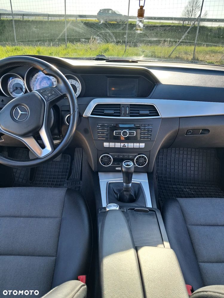 Mercedes-Benz Klasa C 180 CGI BlueEff Avantgarde - 10