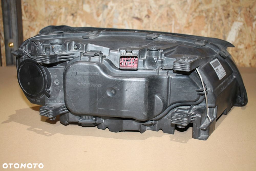volvo v70 s80 xc70 lewy xenon skrętny, lewa lampa skrętna 31353532 europa - 8